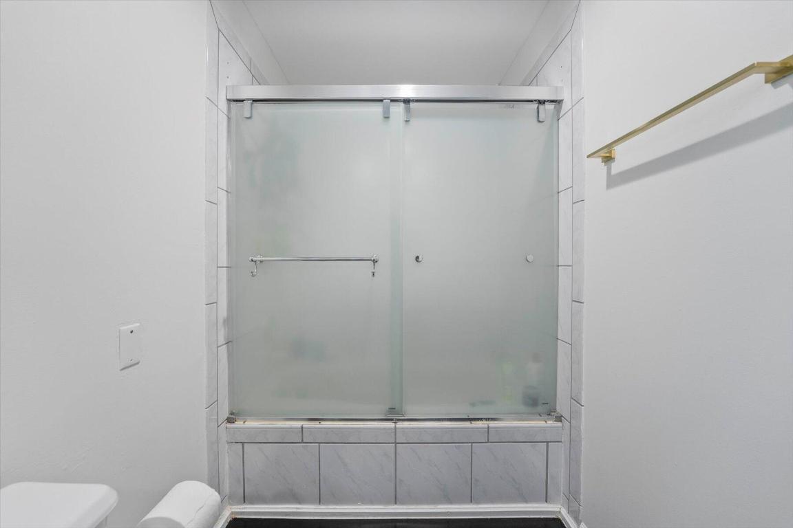 2900 Greenbriar Boulevard