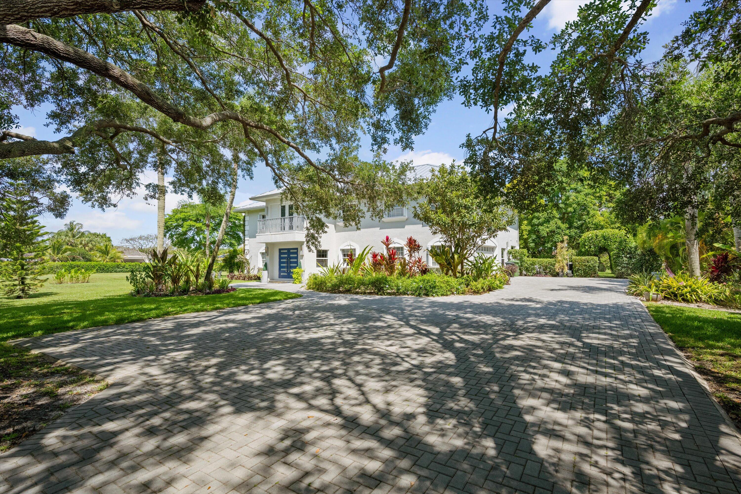 2900 Greenbriar Boulevard