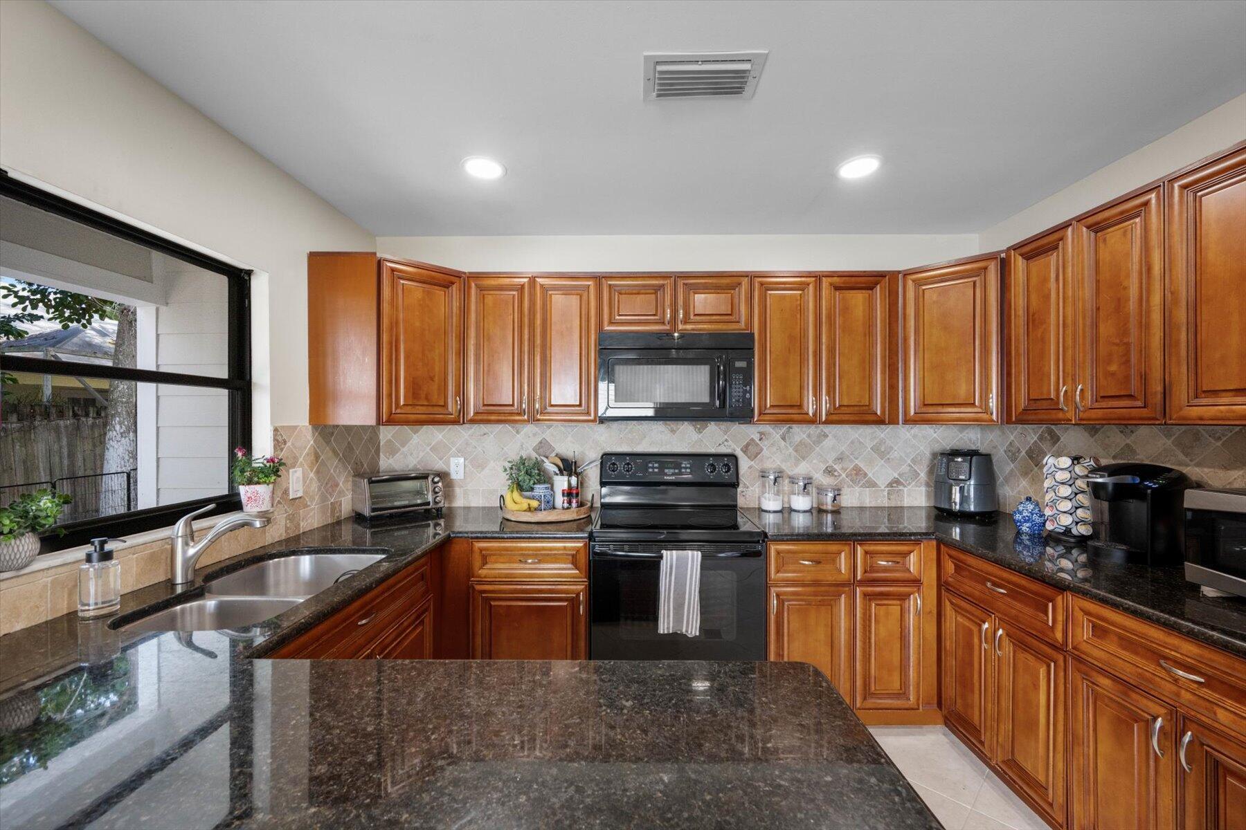 476 Golden Wood Way