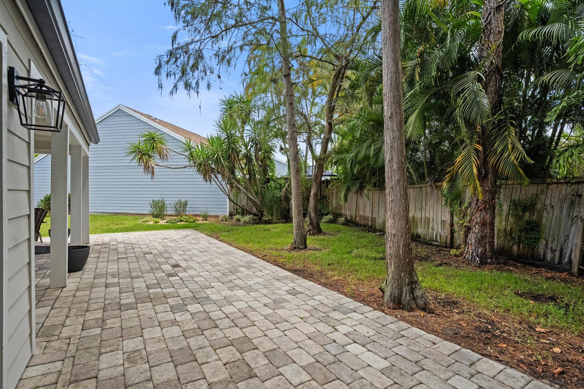 476 Golden Wood Way