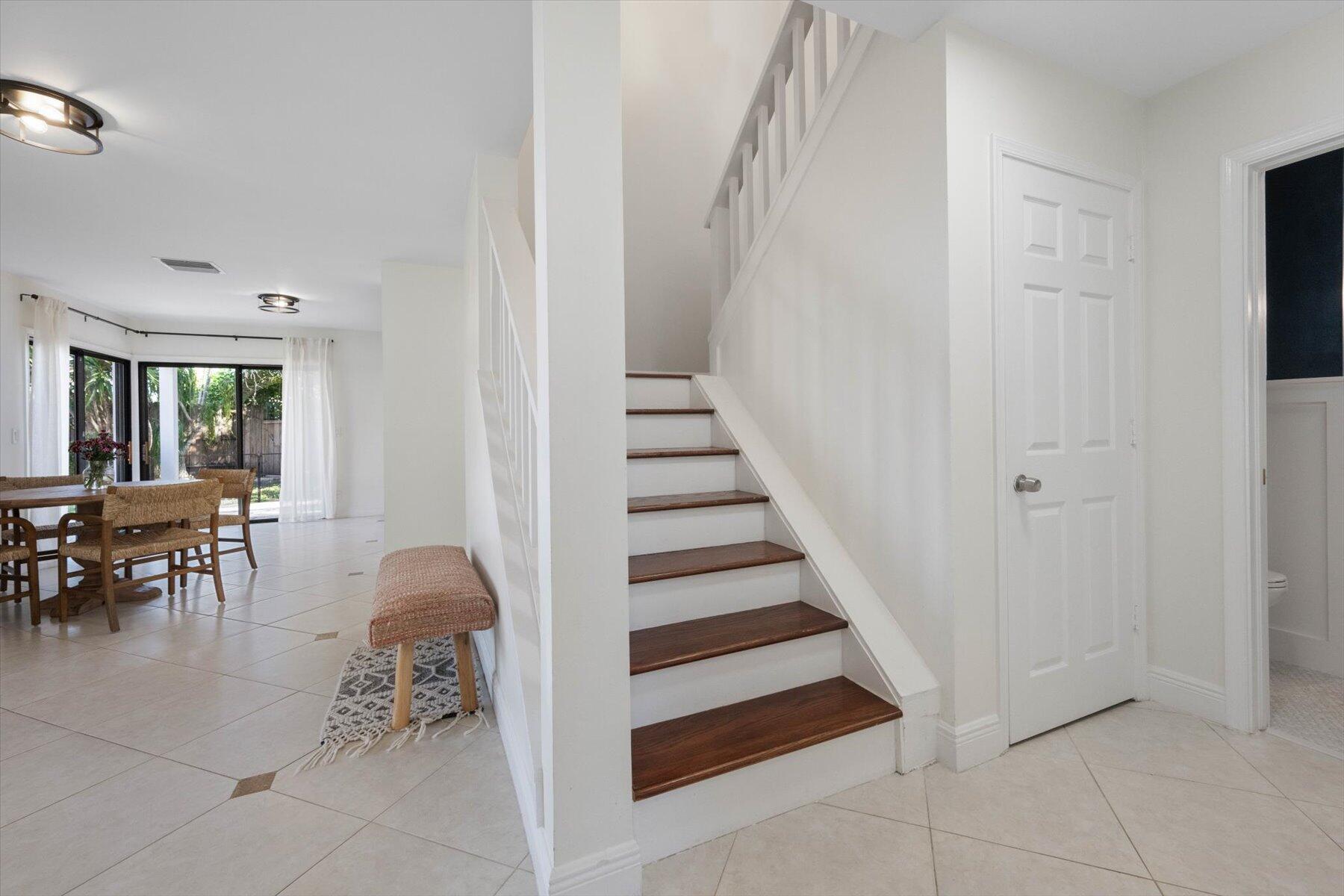 476 Golden Wood Way