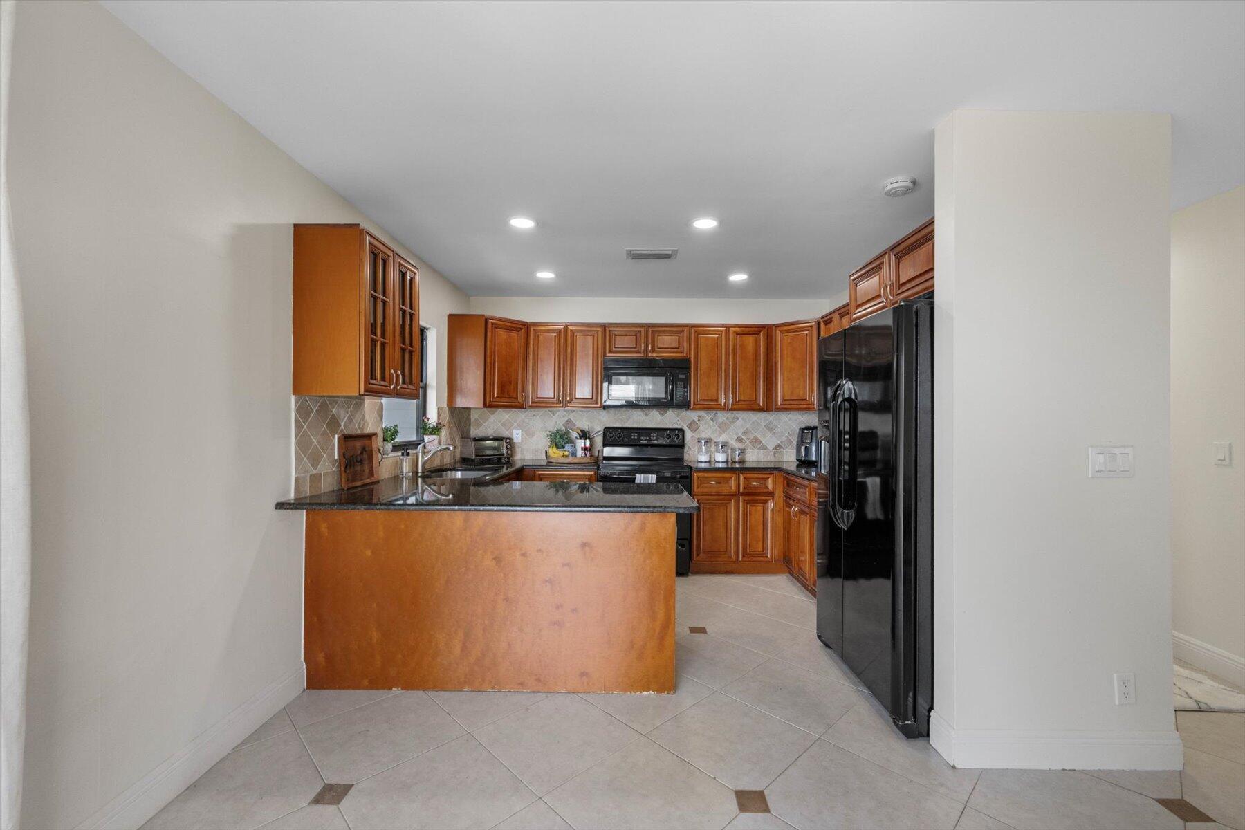 476 Golden Wood Way