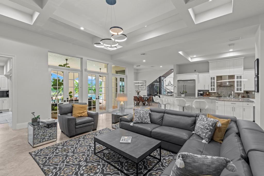 2685 Greenbriar Boulevard