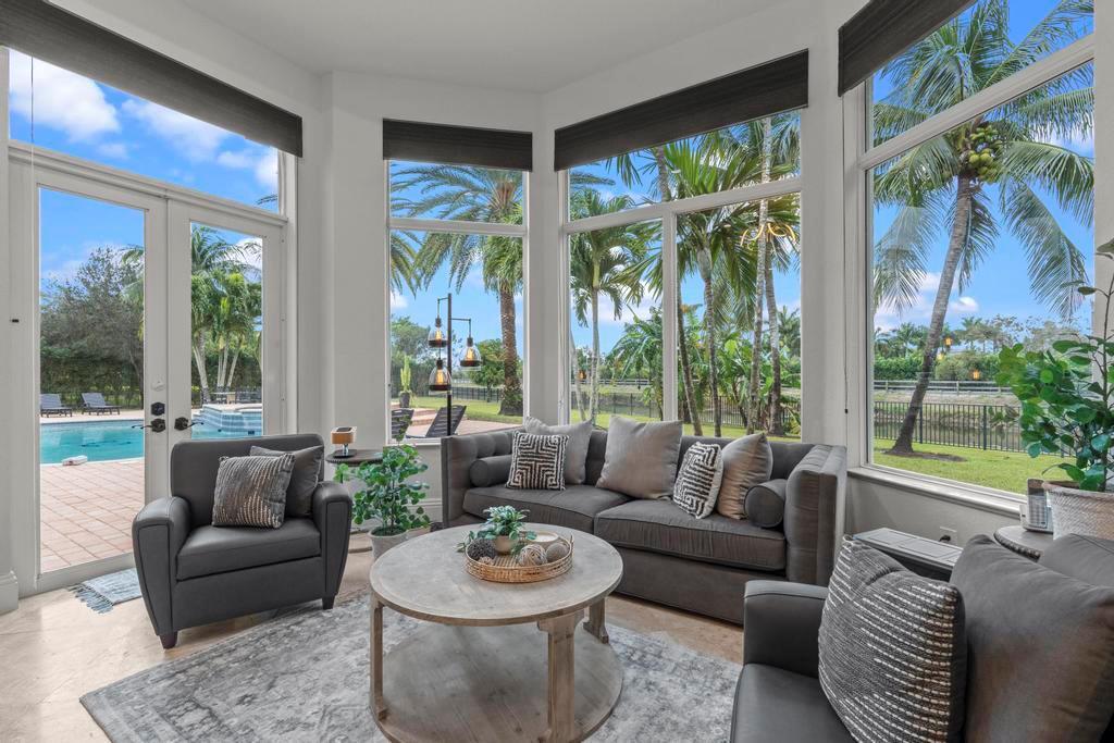 2685 Greenbriar Boulevard