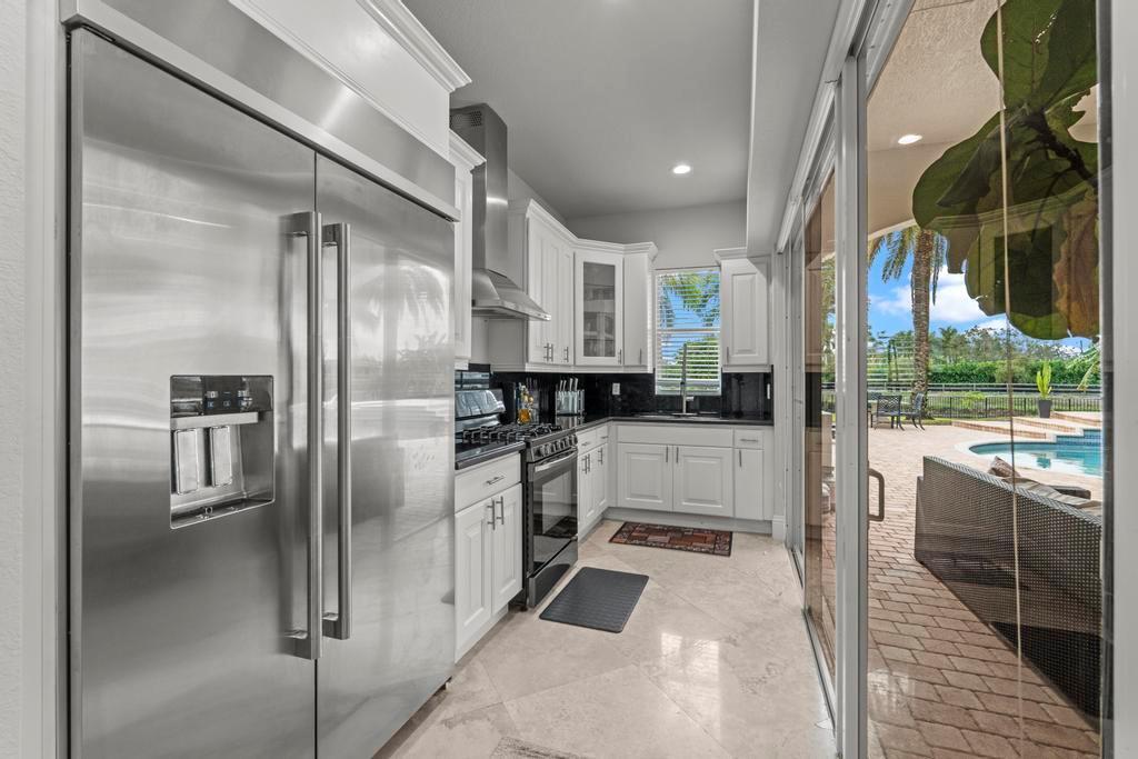 2685 Greenbriar Boulevard