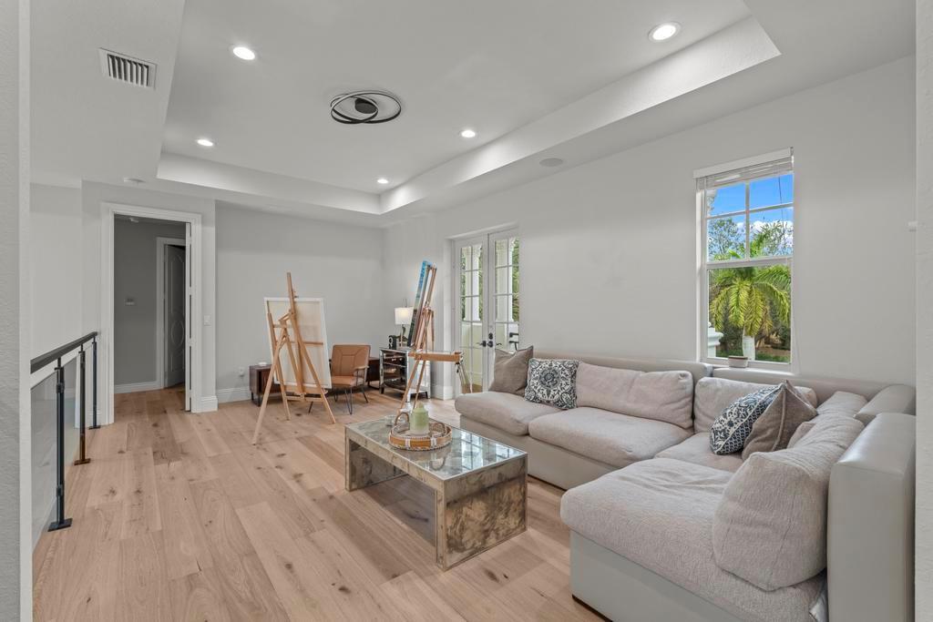 2685 Greenbriar Boulevard