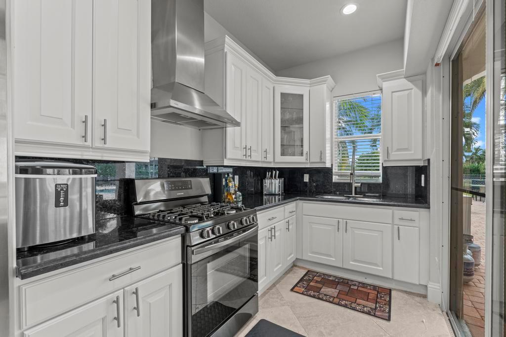 2685 Greenbriar Boulevard