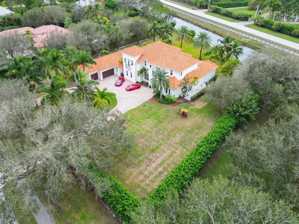 2685 Greenbriar Boulevard