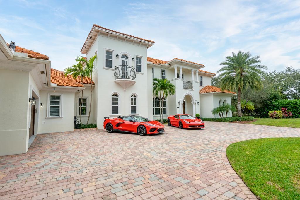 2685 Greenbriar Boulevard