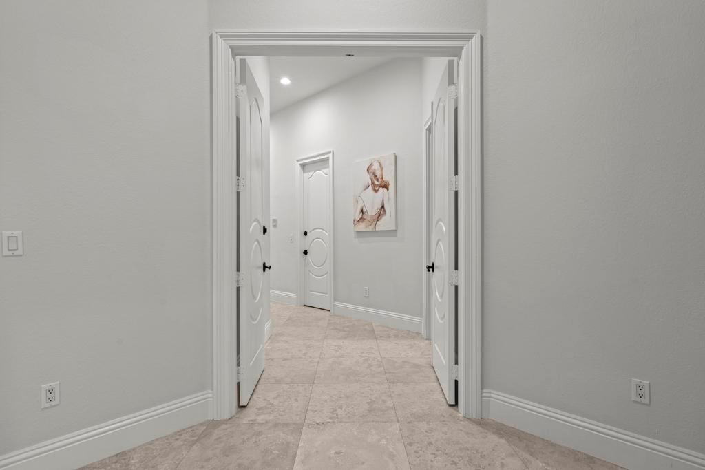 2685 Greenbriar Boulevard