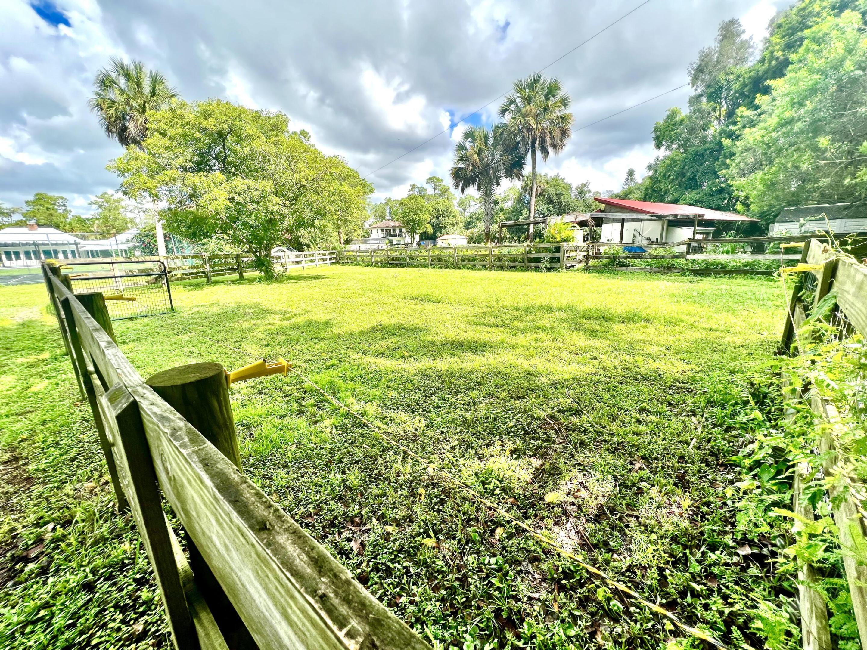 636 Rambling Drive Circle