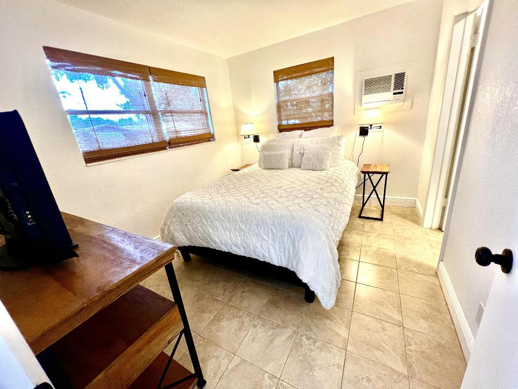 437 W Rambling Drive