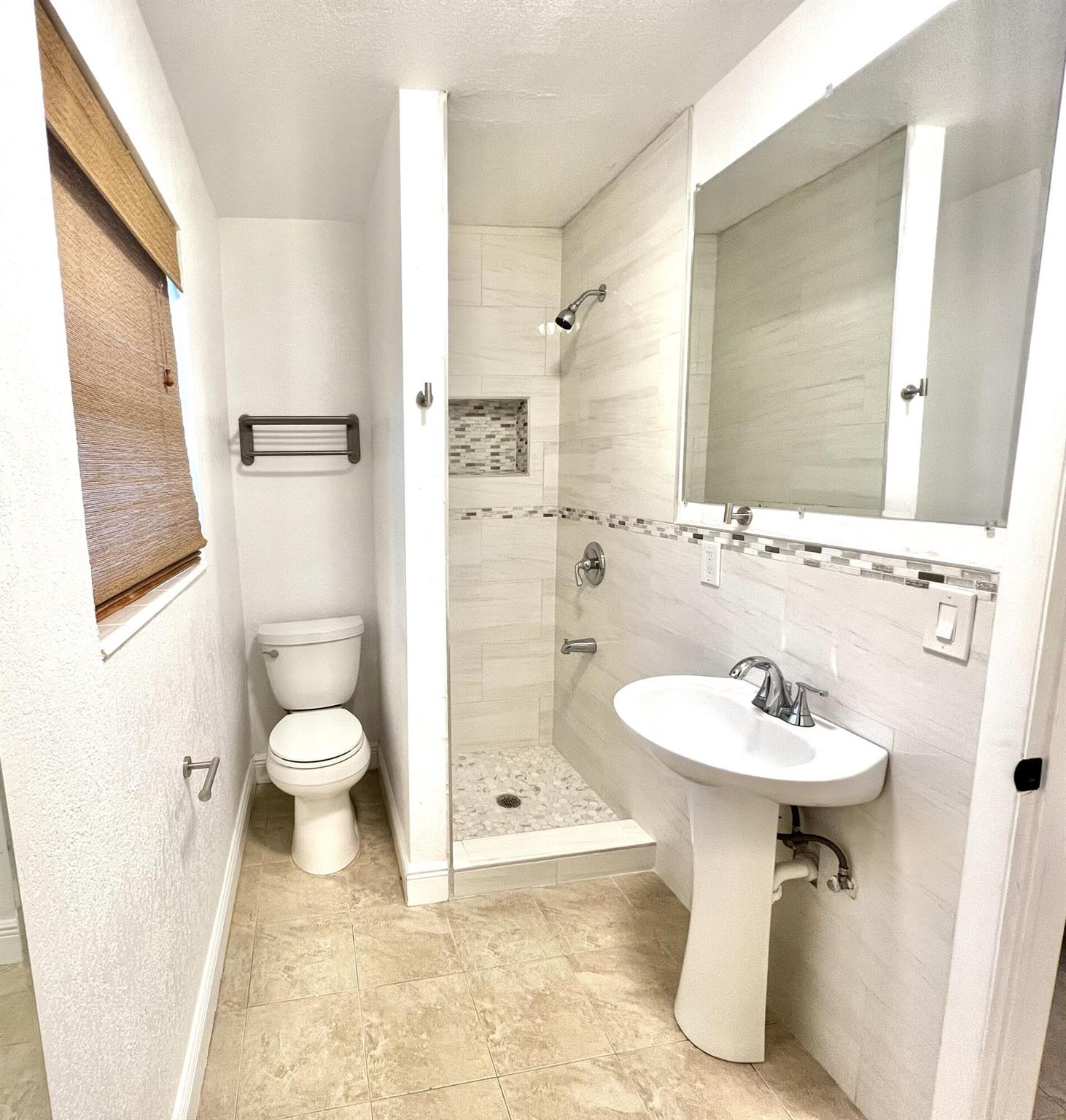 437 W Rambling Drive