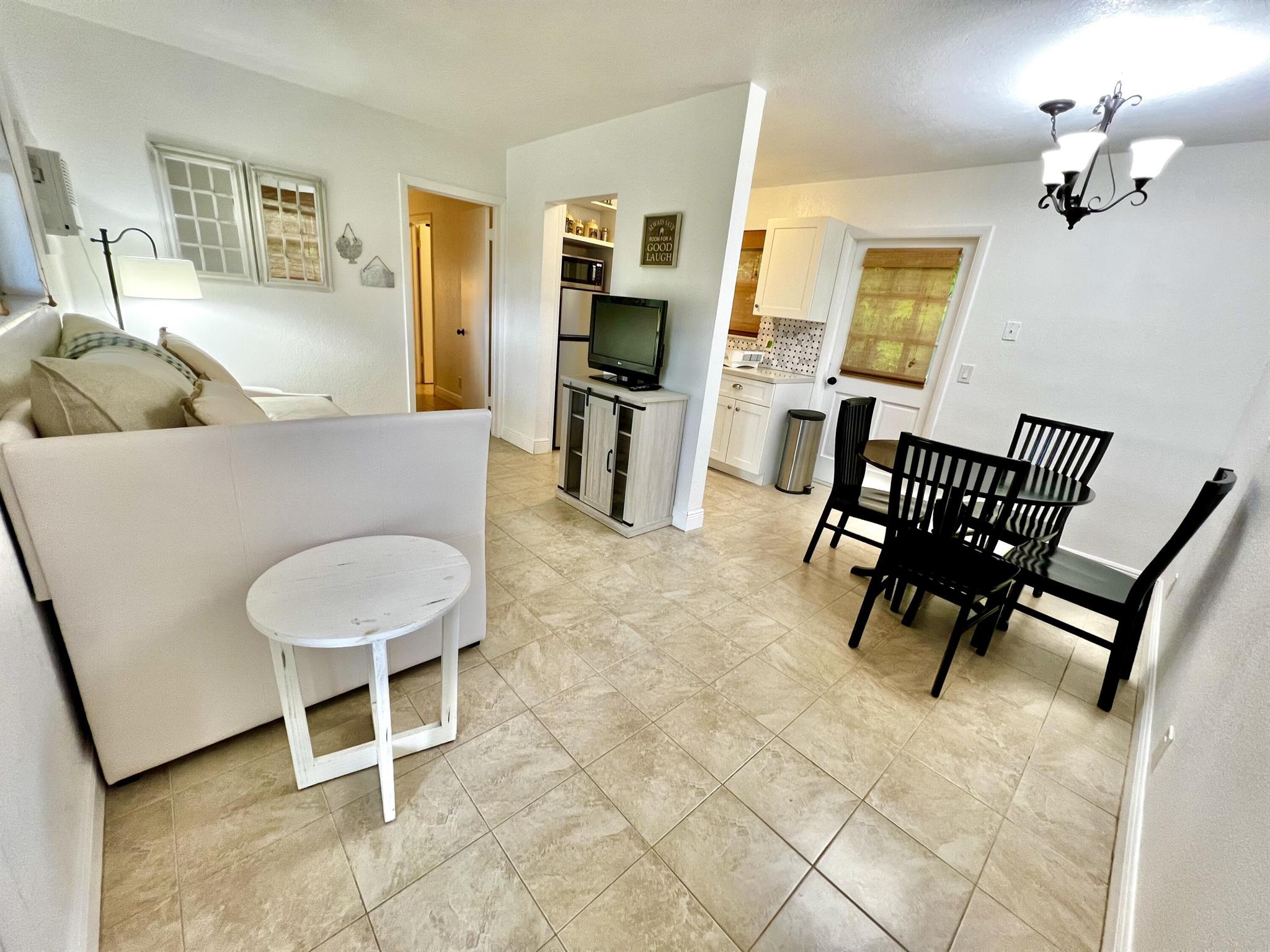 437 W Rambling Drive