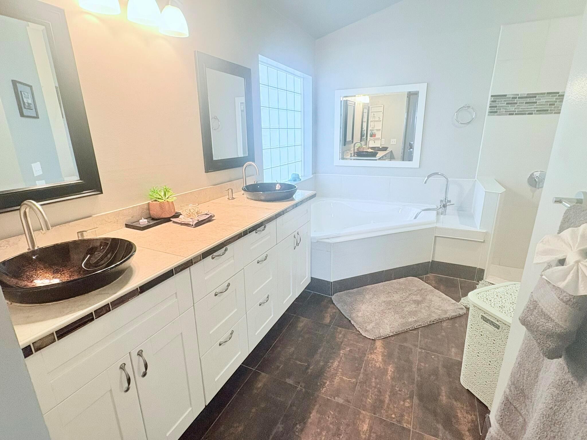 1504 Lake Breeze Drive