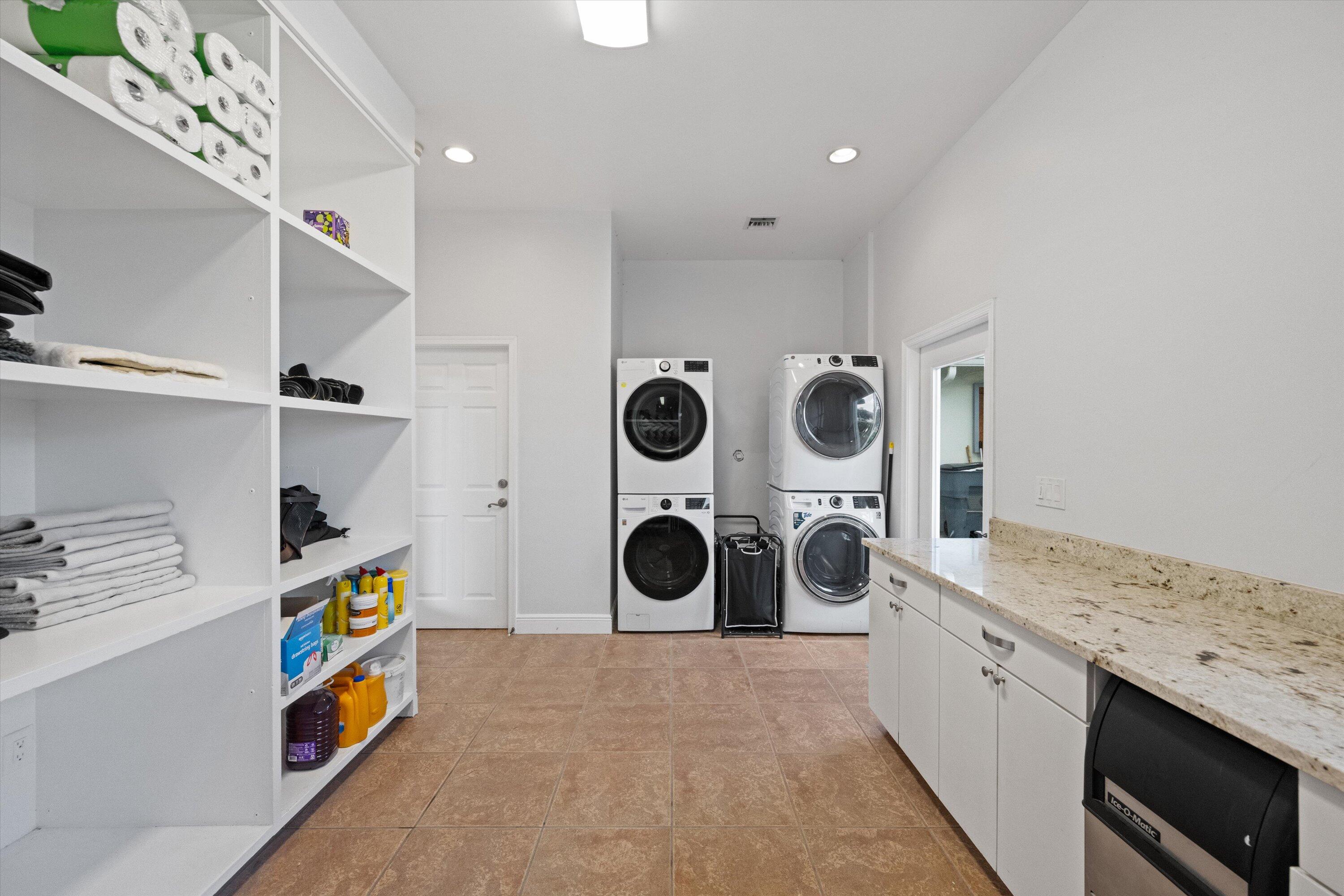 2388 King Terrace