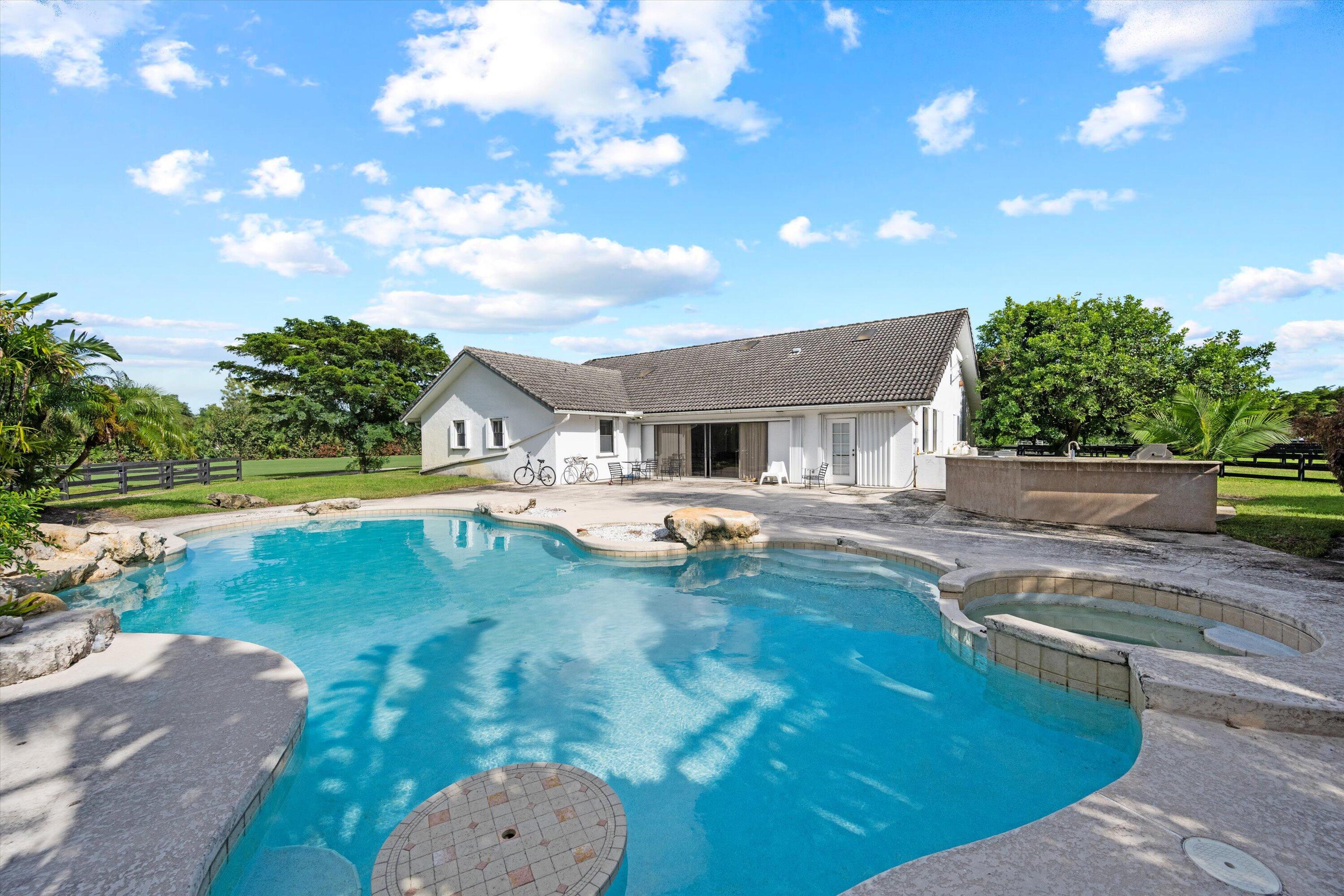 2388 King Terrace