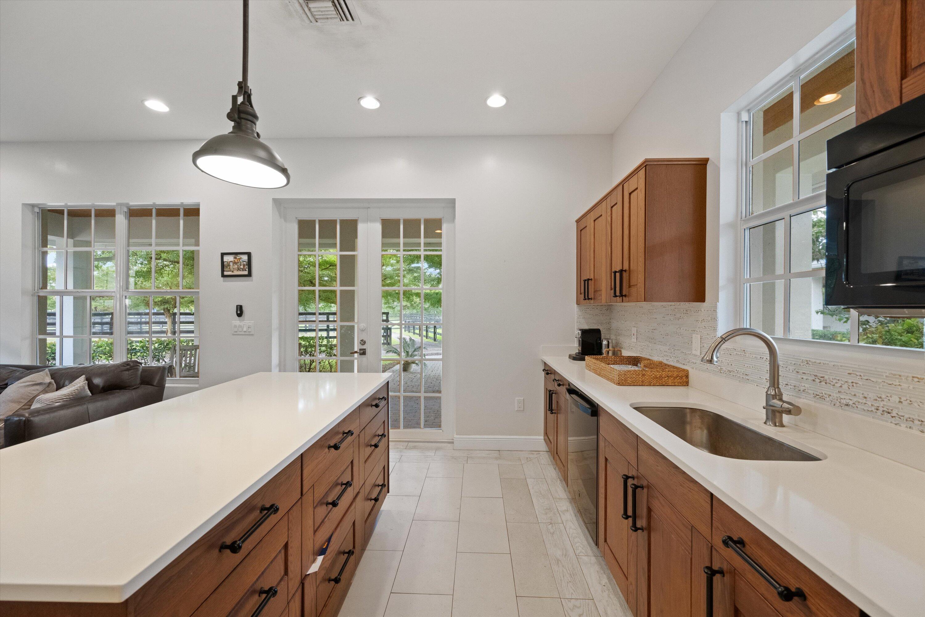 2388 King Terrace