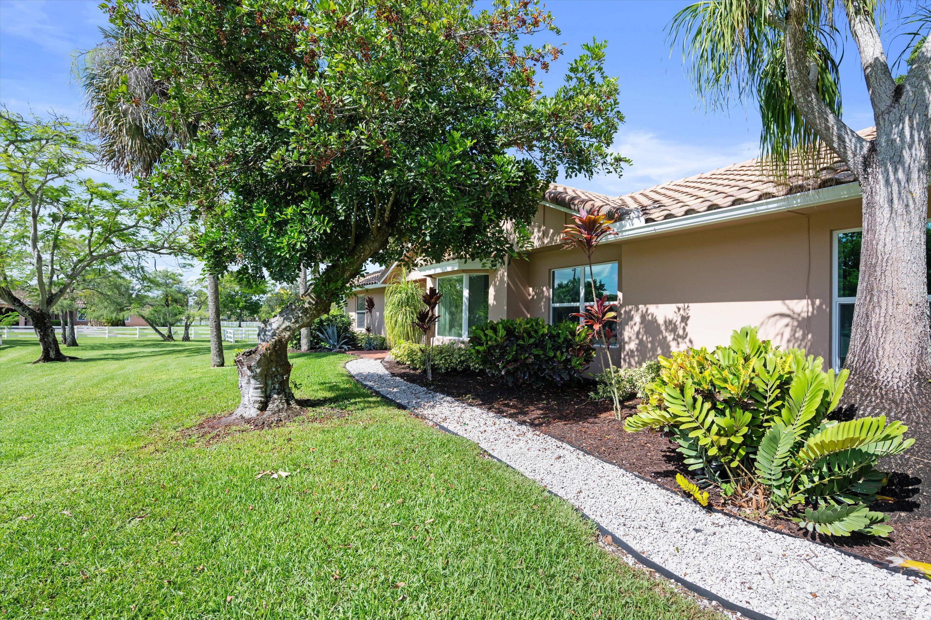 3287 Grande Road
