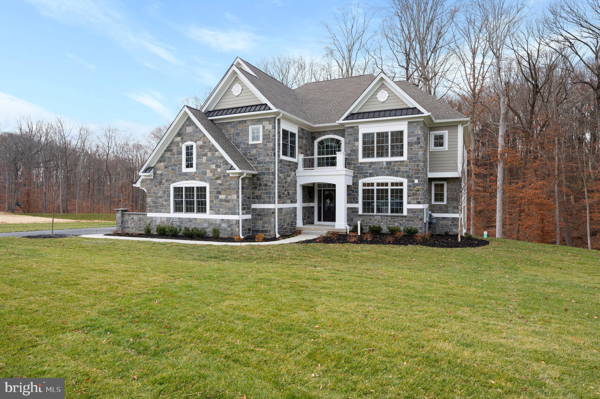206 Bellflower Ln