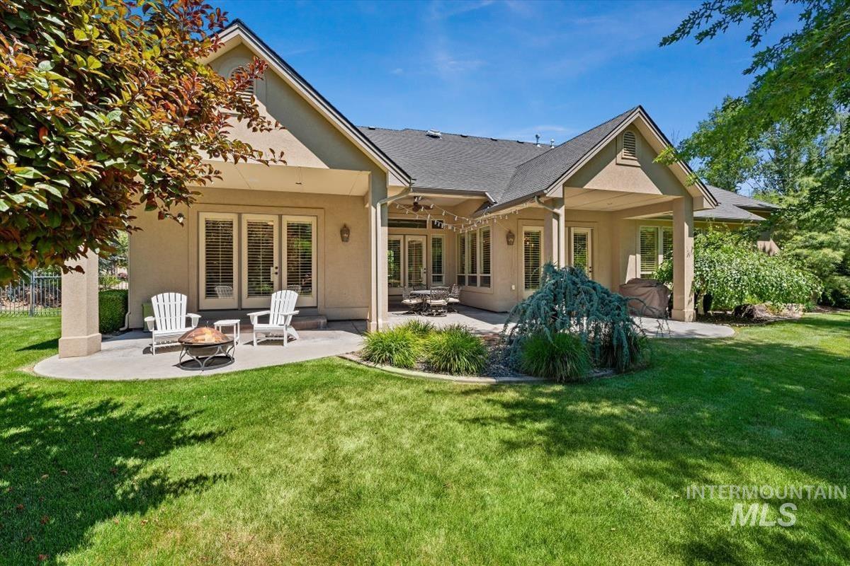 873 N Woodvalley Place