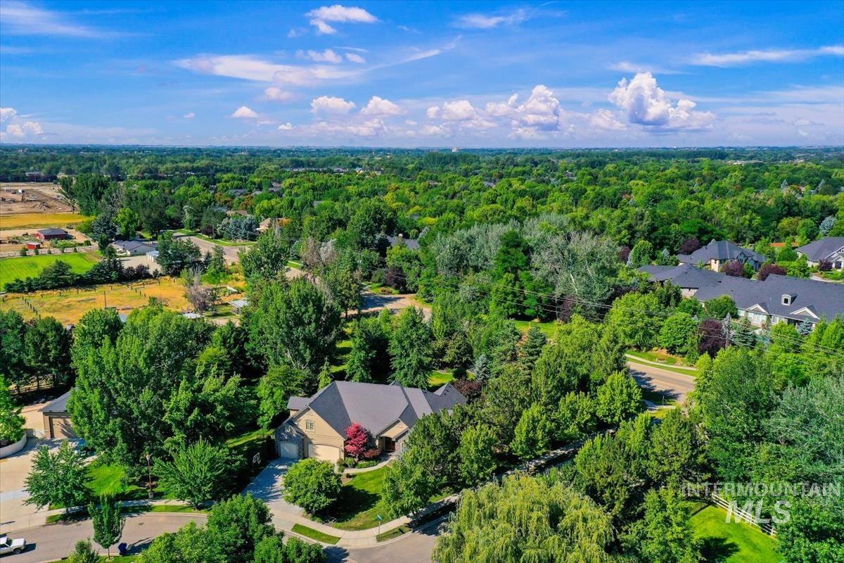 873 N Woodvalley Place