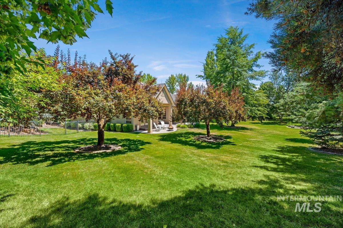 873 N Woodvalley Place