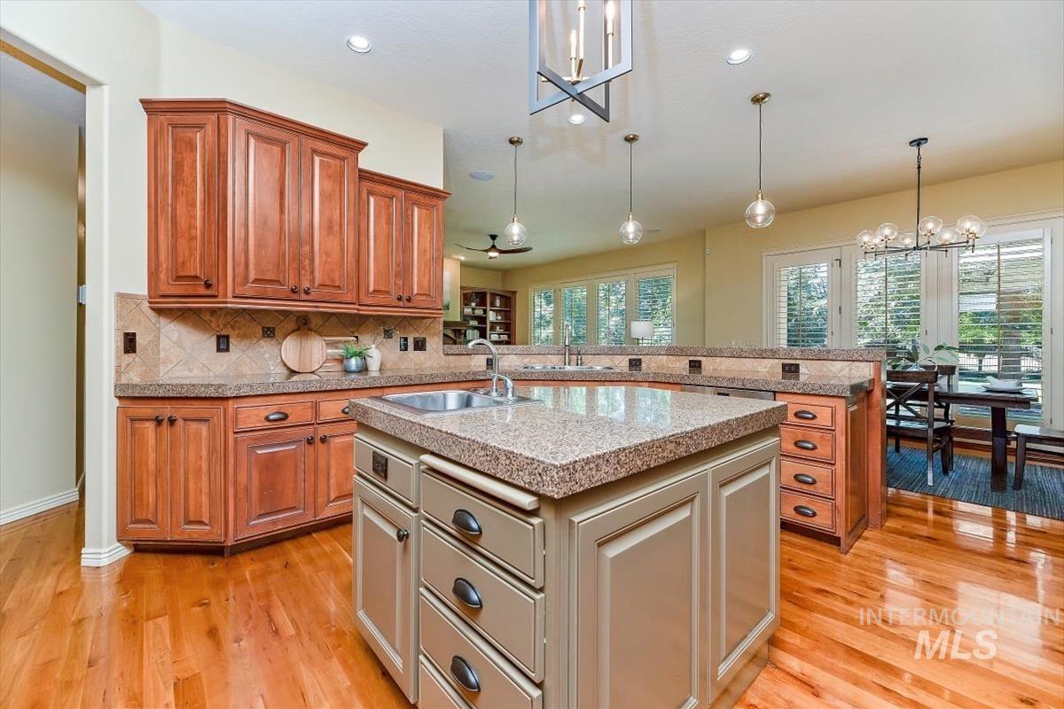 873 N Woodvalley Place