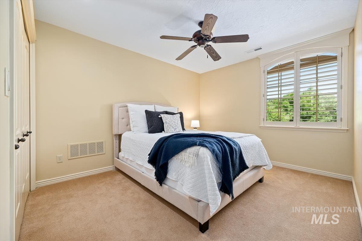 873 N Woodvalley Place