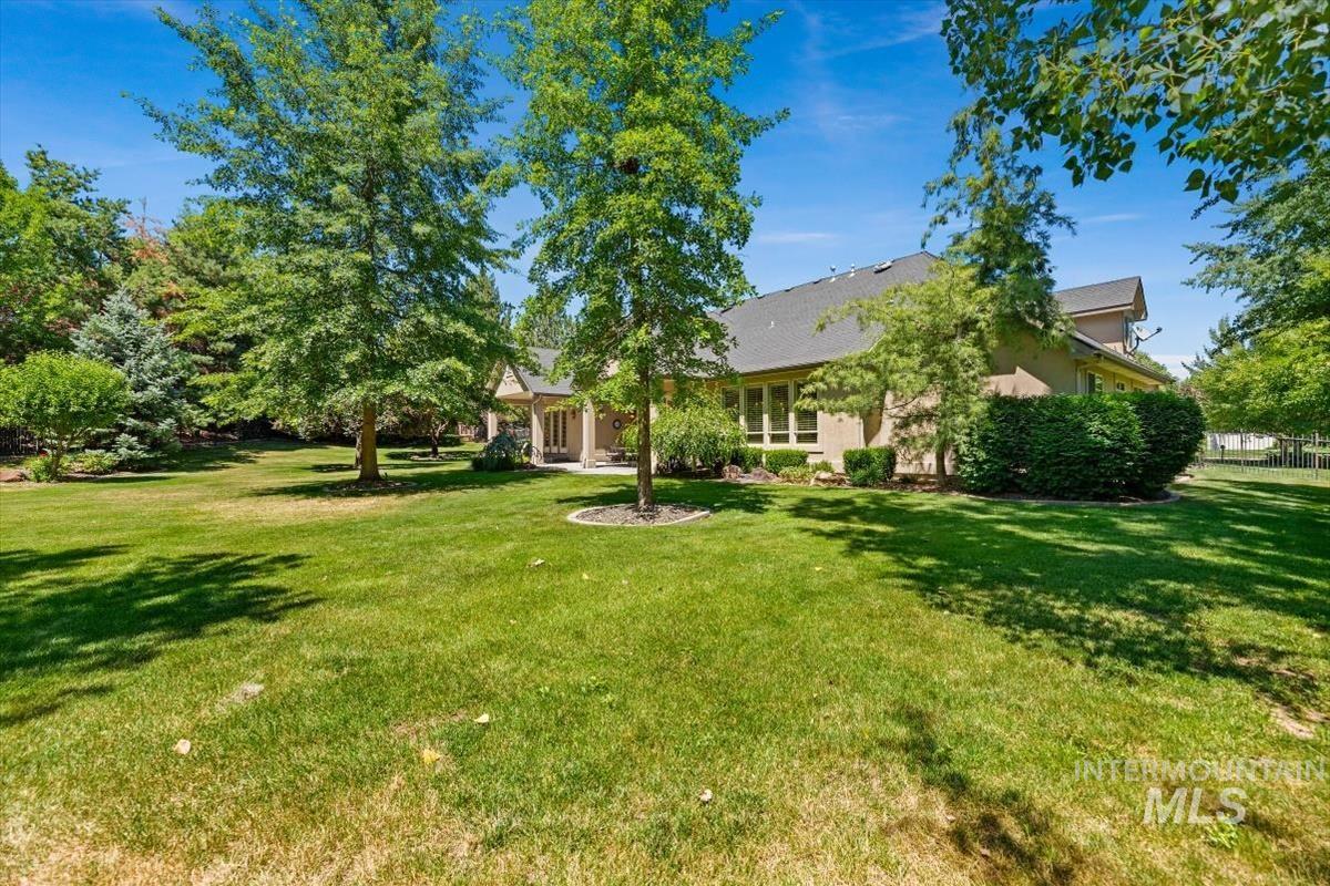 873 N Woodvalley Place