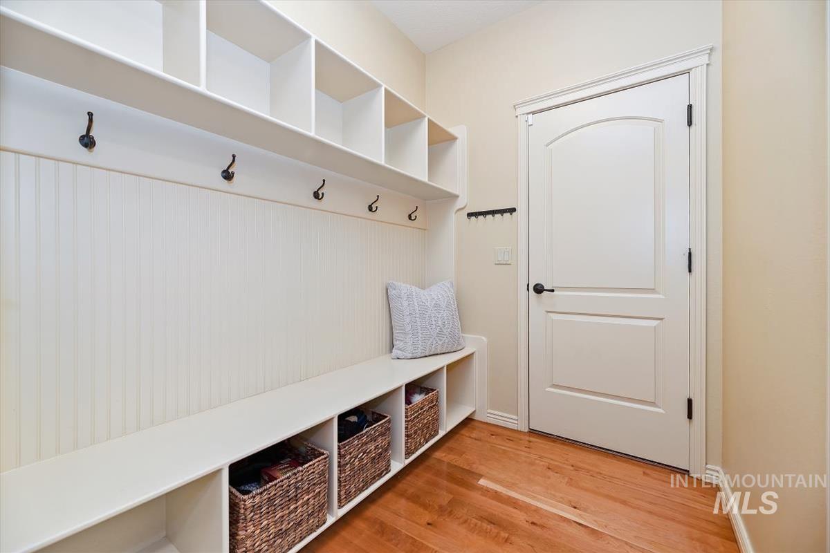 873 N Woodvalley Place