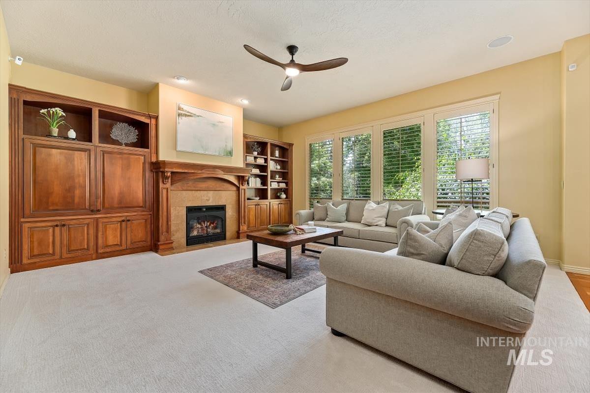 873 N Woodvalley Place