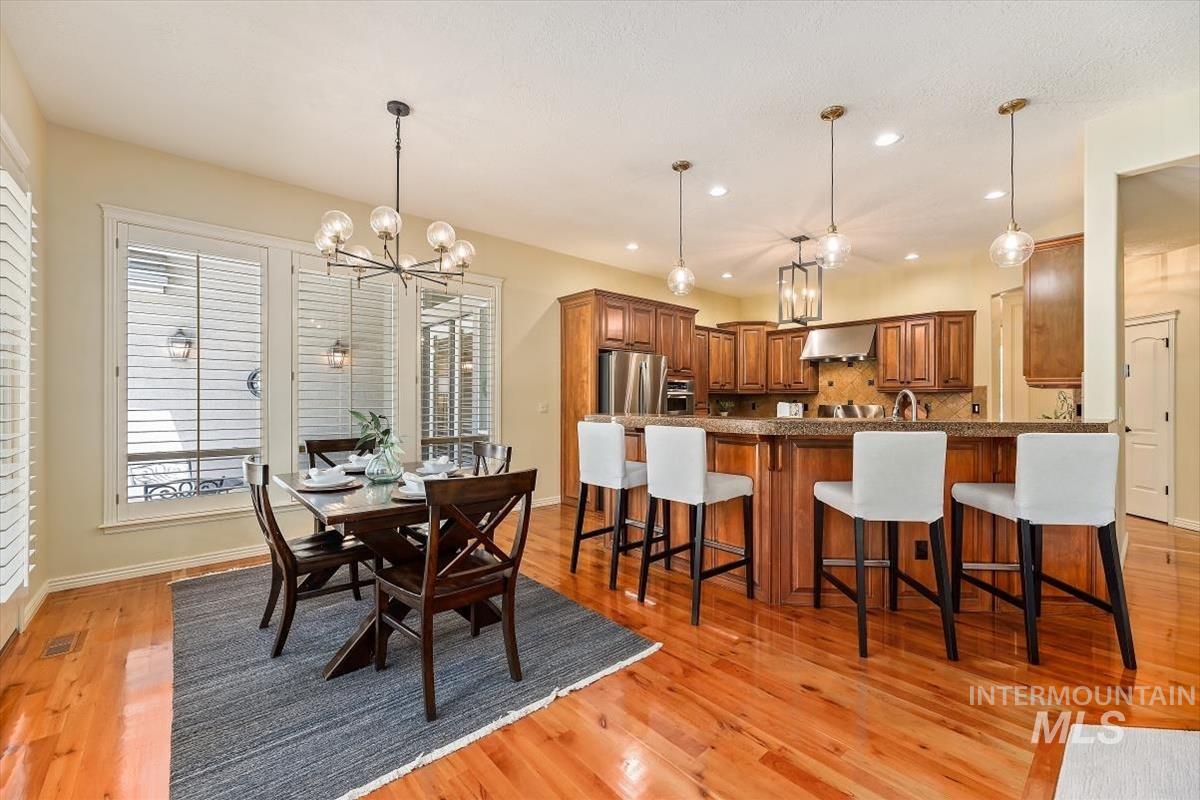 873 N Woodvalley Place