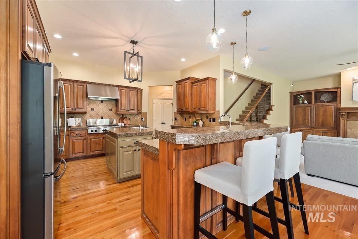 873 N Woodvalley Place