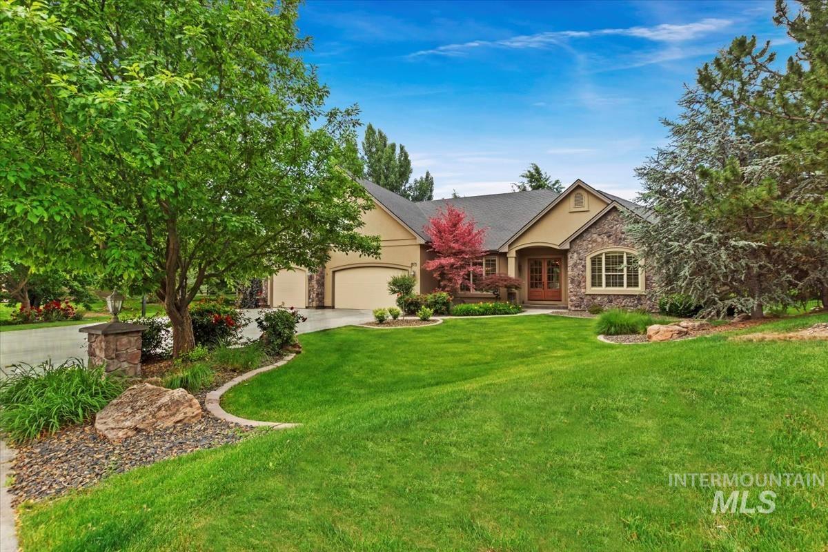 873 N Woodvalley Place