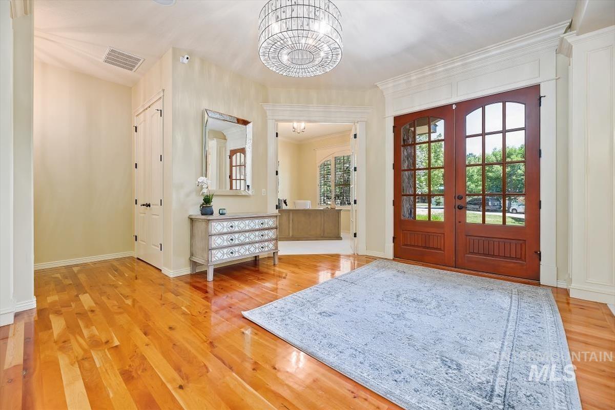 873 N Woodvalley Place