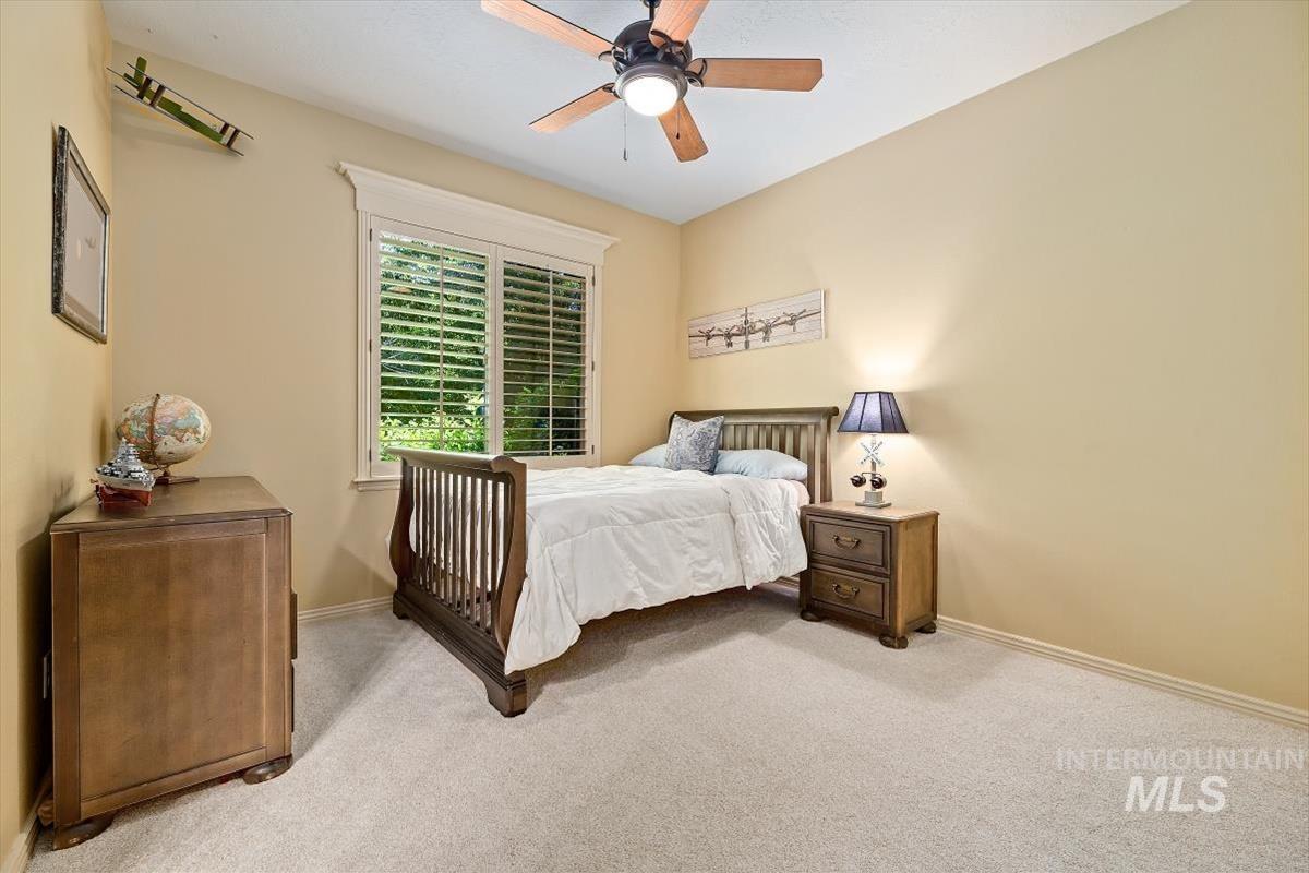 873 N Woodvalley Place