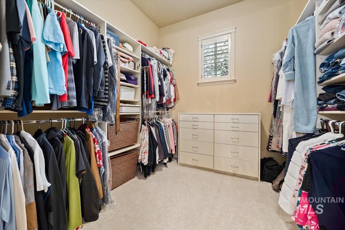 873 N Woodvalley Place