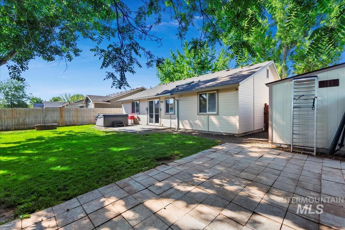 3220 E Park Ridge Dr