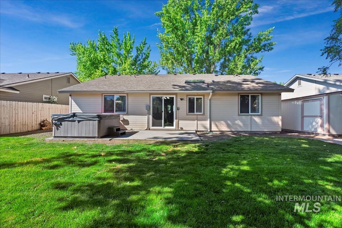 3220 E Park Ridge Dr