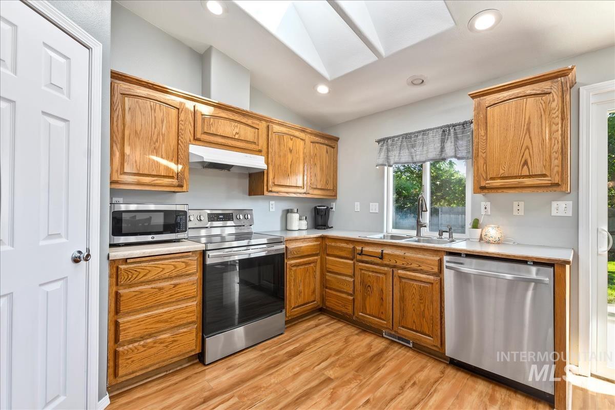 3220 E Park Ridge Dr