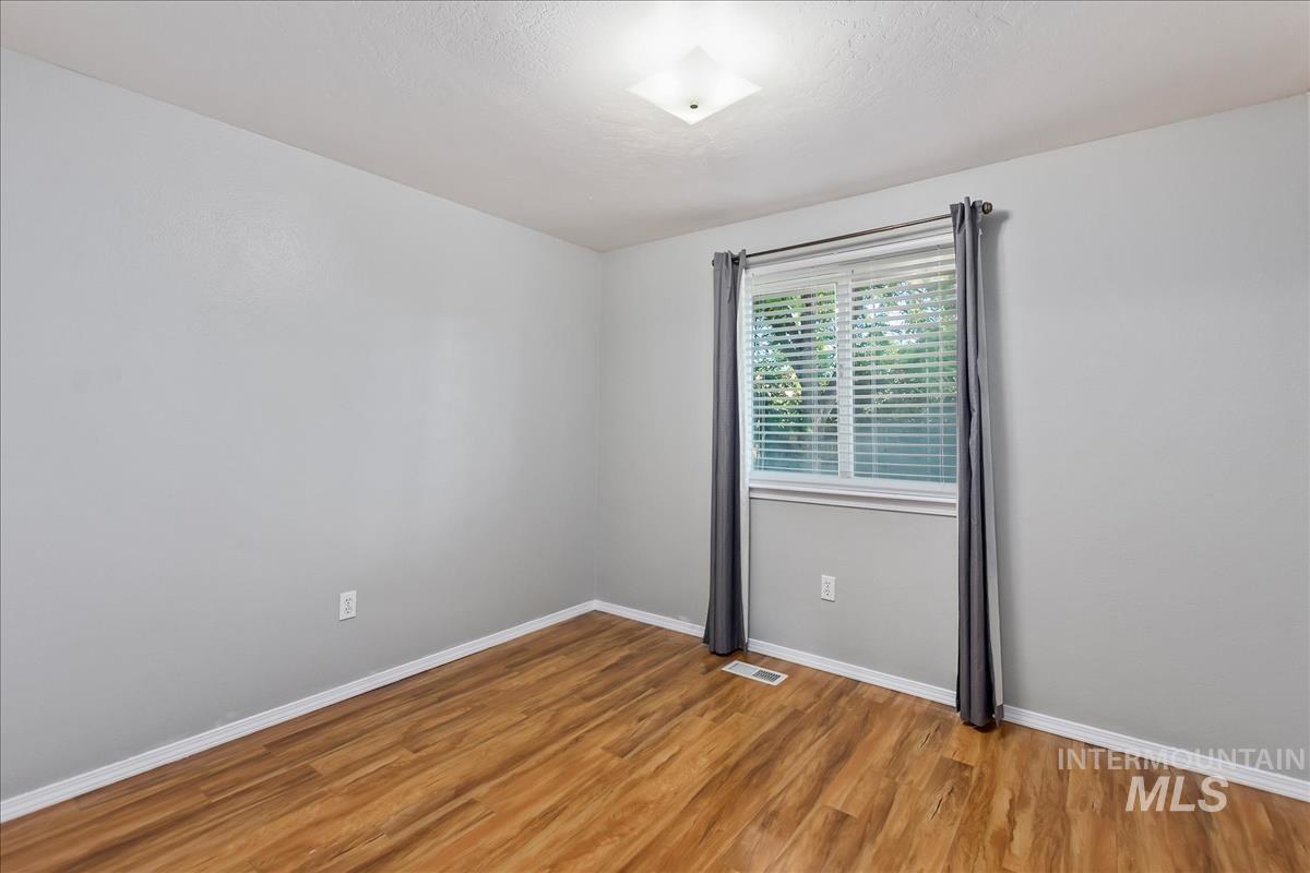 3220 E Park Ridge Dr