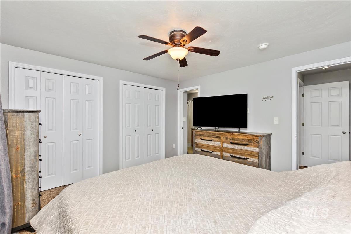 3220 E Park Ridge Dr