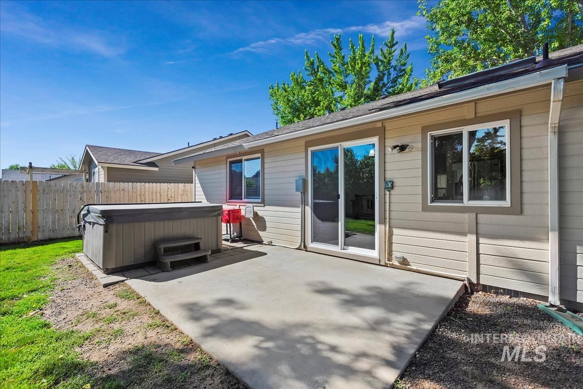 3220 E Park Ridge Dr