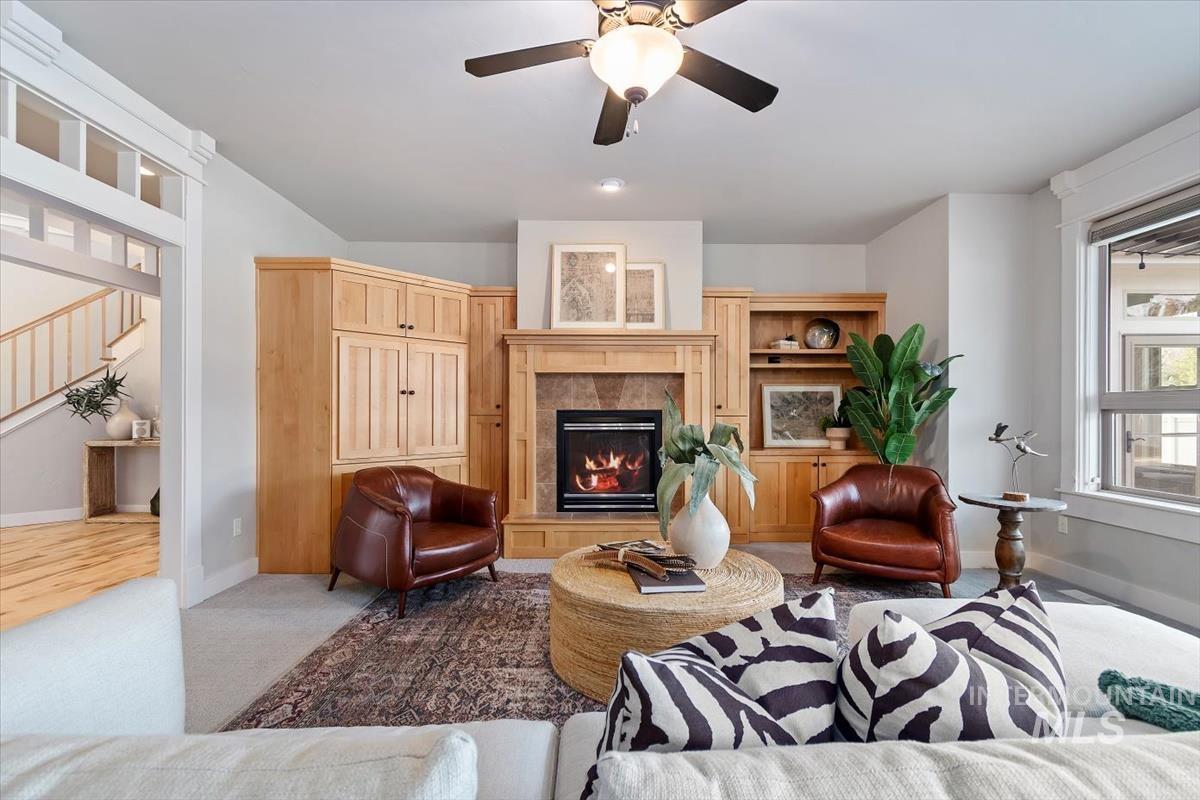 1684 N Spring Hollow Way