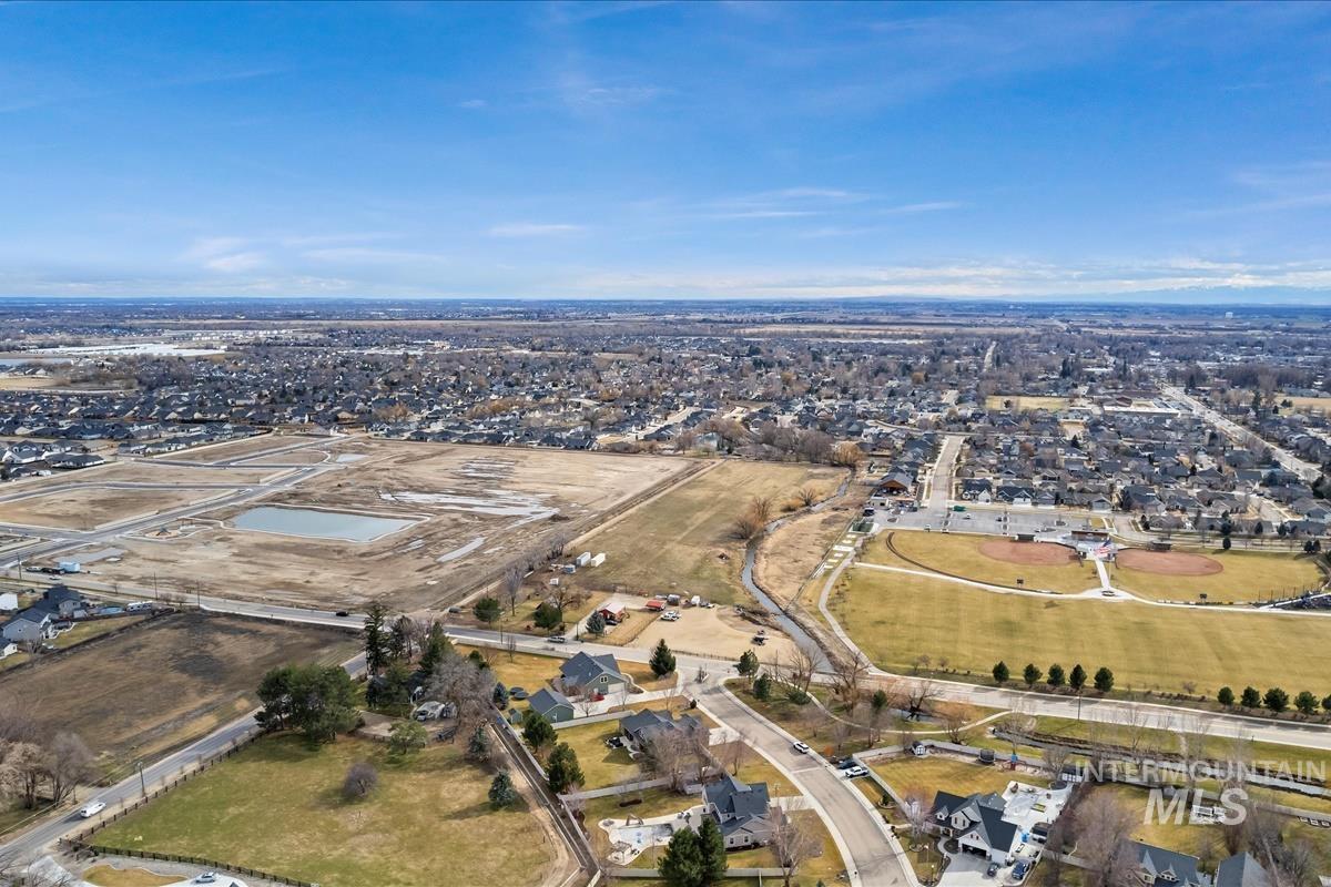 1684 N Spring Hollow Way