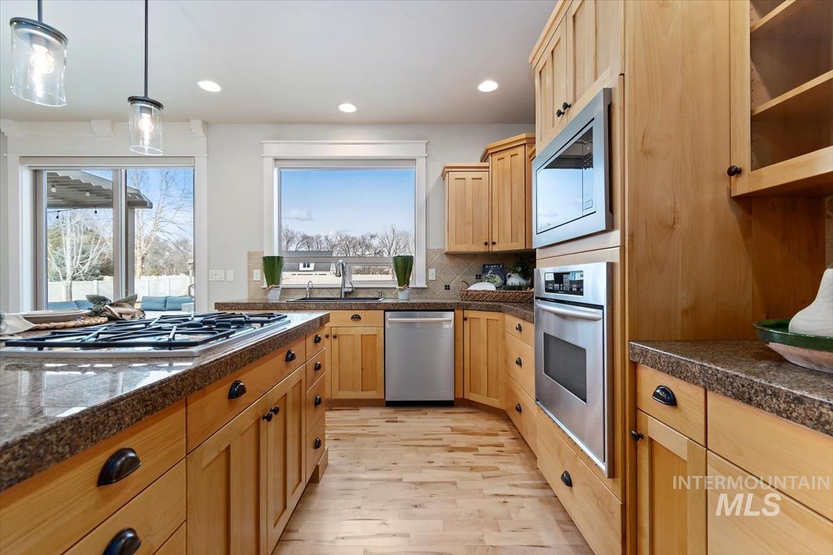 1684 N Spring Hollow Way