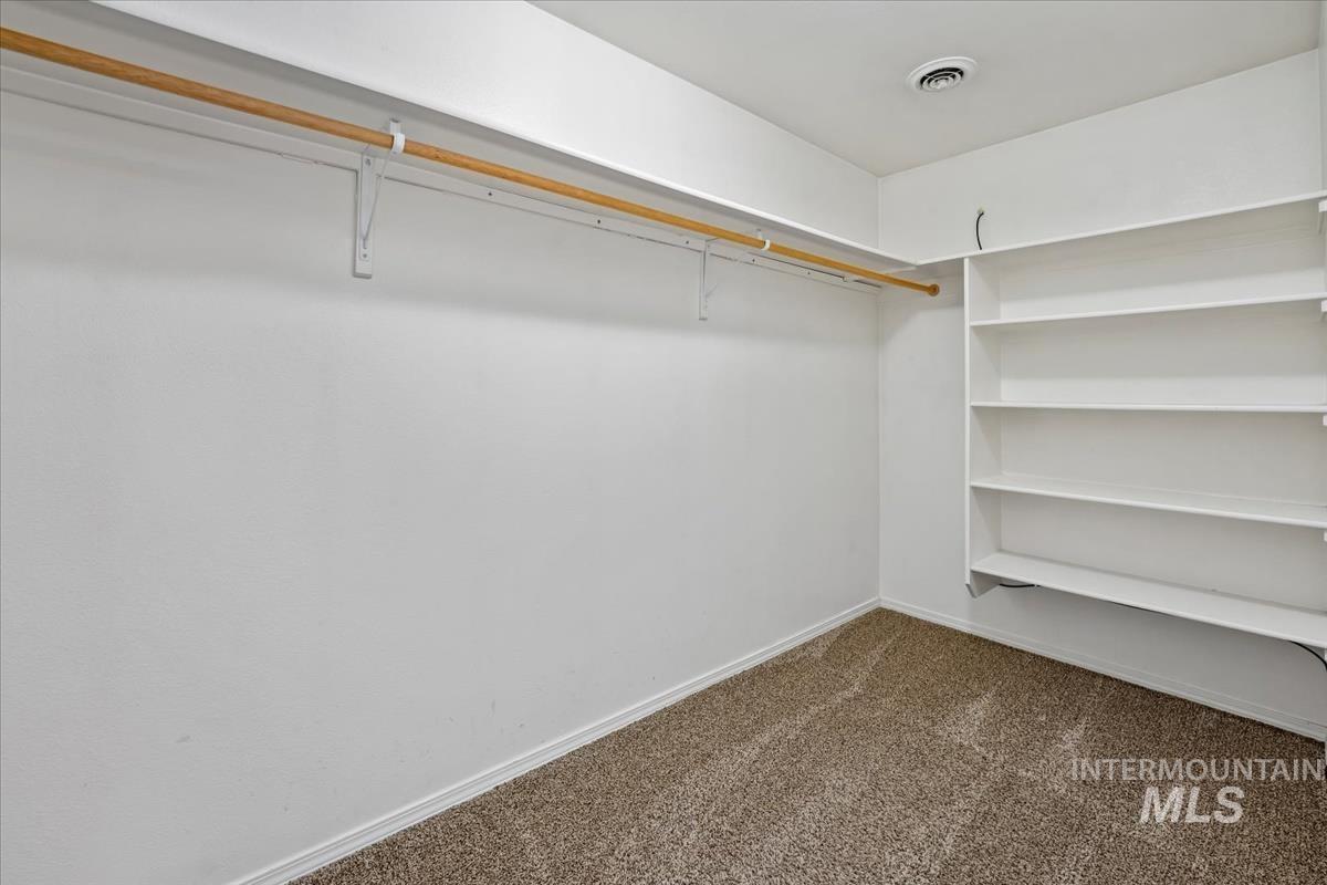 2009 Queen Anne Drive