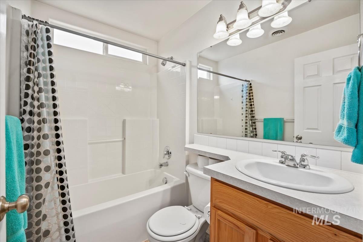 2009 Queen Anne Drive