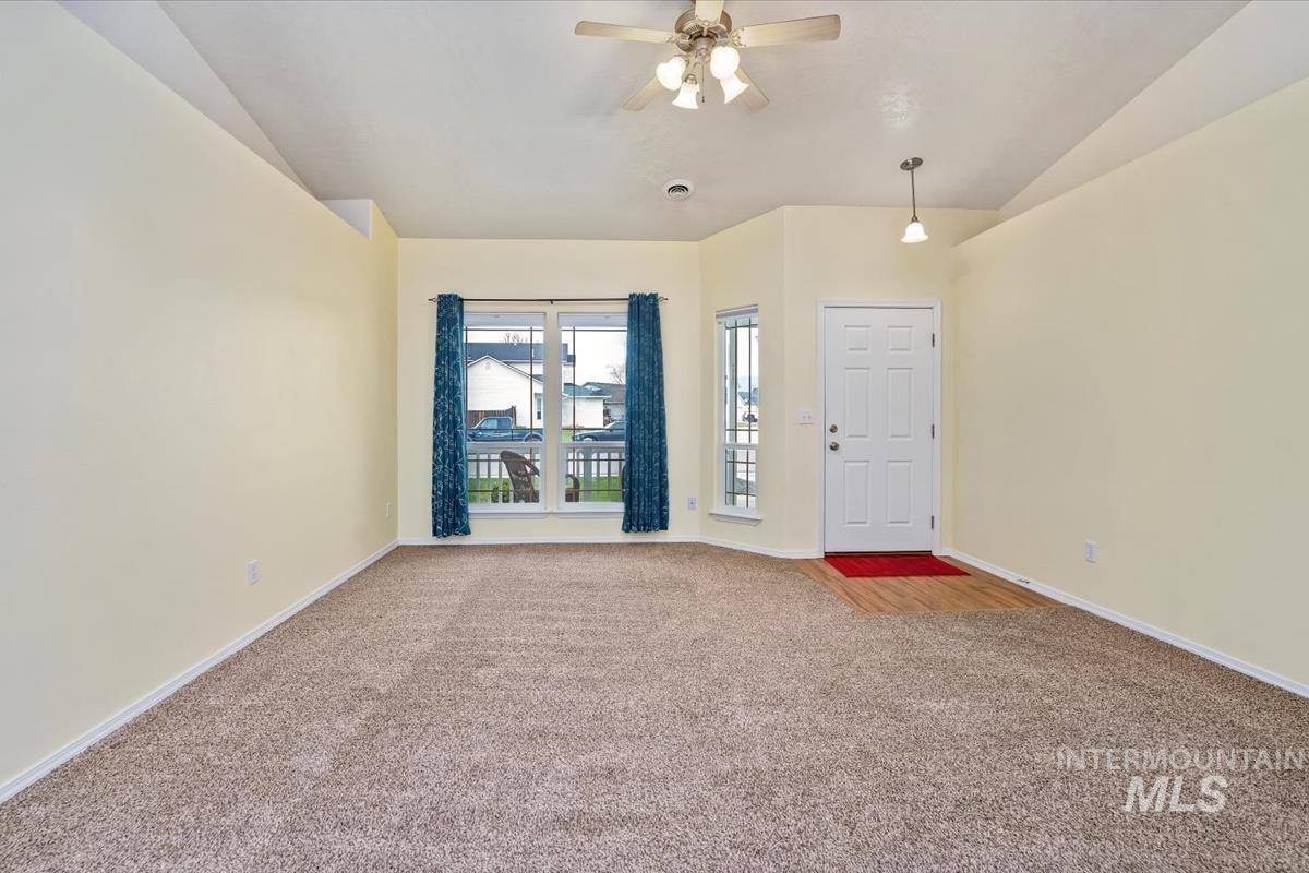 2009 Queen Anne Drive